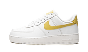 AIR FORCE 1 LO MNS WMNS "White / Saturn Gold" 315115 170