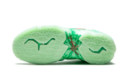 Lebron 11 "Christmas" 616175 301